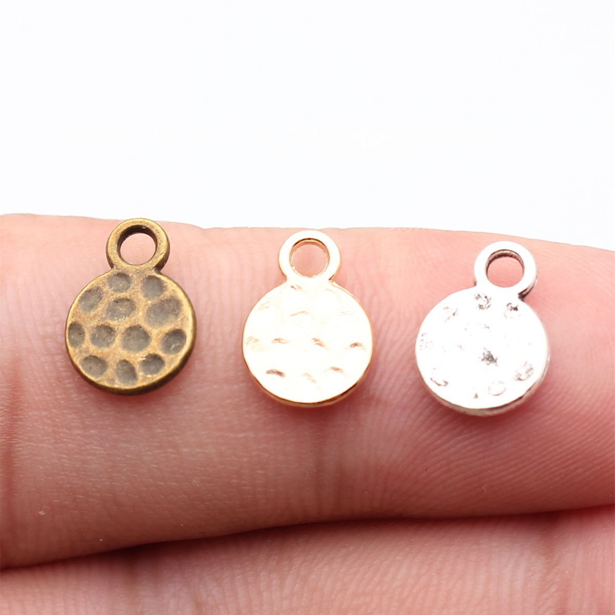 WYSIWYG 40個 11x8mm 3色 アンティークブロ - Vintage Fashion Stores のレビューと価格